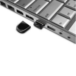 USB-флеш-накопитель компактный