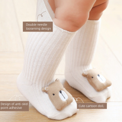 Милые детские носки с мультяшными животными для мальчиков и девочек, зимние весенние Мягкие хлопковые носки с медведем, котом, слоном и нескользящей подошвой для новорожденных