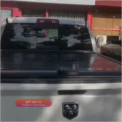 Убирающийся трехстворчатый тент-крышка для пикапов Dodge Ram 1500, Isuzu D-Max, Colorado