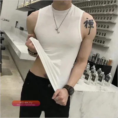 Мужская летняя приталенная майка-жилет с воротником-стойкой