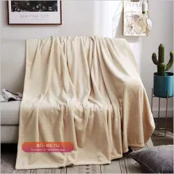 Плед из молочного флиса для офисных перерывов и прохладных дней