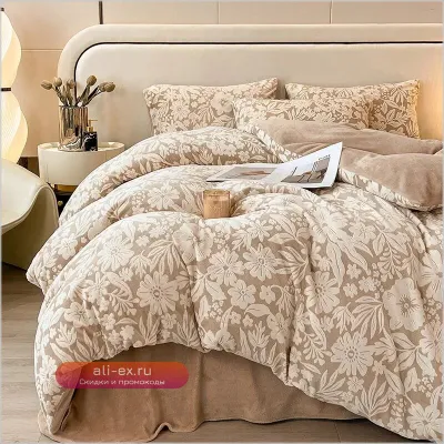 Комплект постельного белья "Коралловый сон" (2024, молочный флис, 4 предмета)