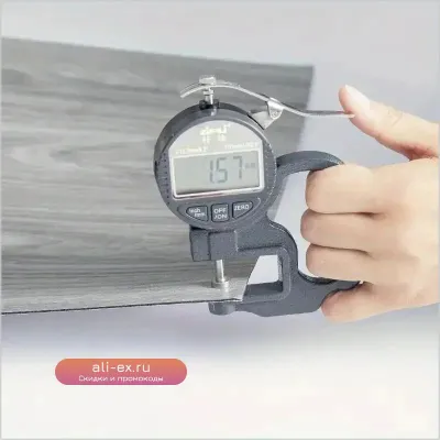 Самоклеящаяся плитка ПВХ под дерево для пола и стен