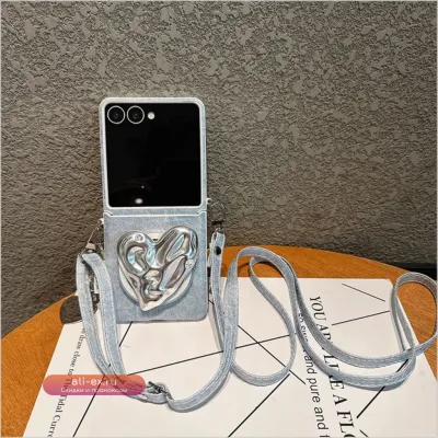 Чехол-подставка "Магнитное Сердце" для Samsung Galaxy Z Flip 7/6/5 с ремешком