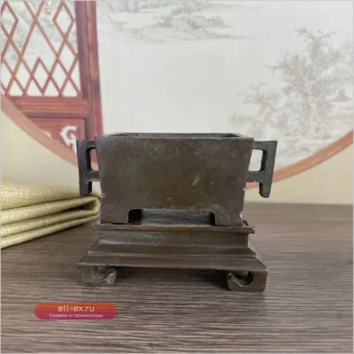 Коллекционная миниатюрная латунная курильница для благовоний "Ясли" с тройной ножкой, люксовый настольный декор