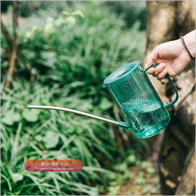 Лейка садовая из нержавеющей стали большого размера с длинным носиком, зеленая