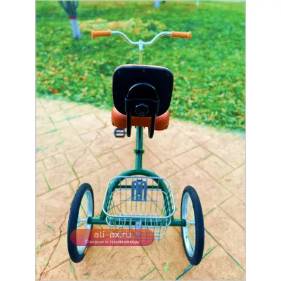 Ретро легкий самоходный трехколесный велосипед для отдыха на природе